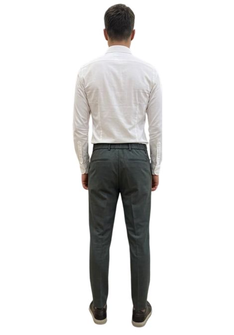 Pantaloni Chino con Pinces e Risvolto OUTFIT | Pantaloni | OUPL0004 PL02044007